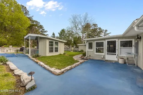 1104 Longview Drive New Bern NC 28562