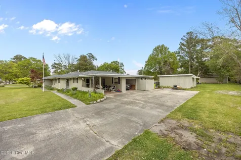 1104 Longview Drive New Bern NC 28562
