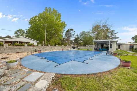 1104 Longview Drive New Bern NC 28562