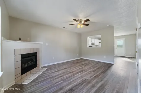 207 Pinegrove Court Jacksonville NC 28546