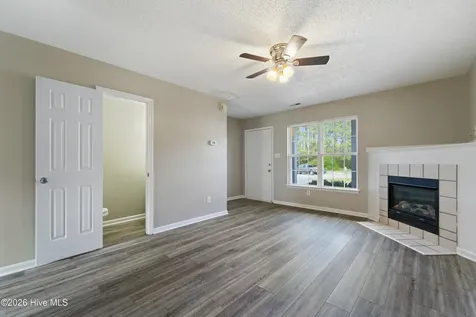 207 Pinegrove Court Jacksonville NC 28546