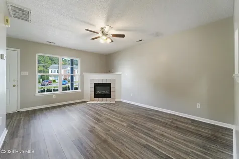 207 Pinegrove Court Jacksonville NC 28546