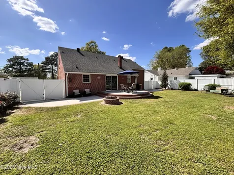 612 Blaney Street Clinton NC 28328