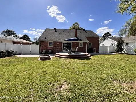 612 Blaney Street Clinton NC 28328