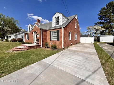 612 Blaney Street Clinton NC 28328