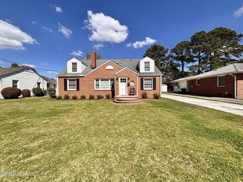 612 Blaney Street Clinton NC 28328