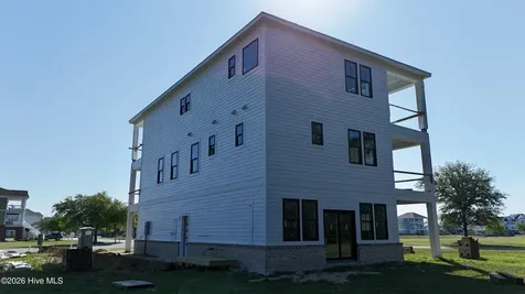 244 Colleton Square Newport NC 28570