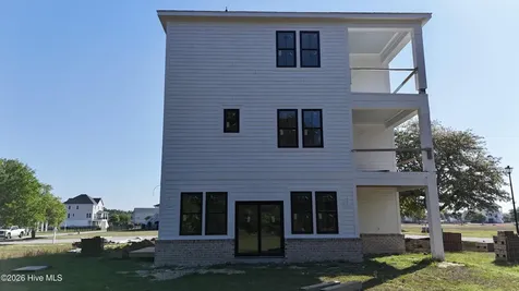 244 Colleton Square Newport NC 28570