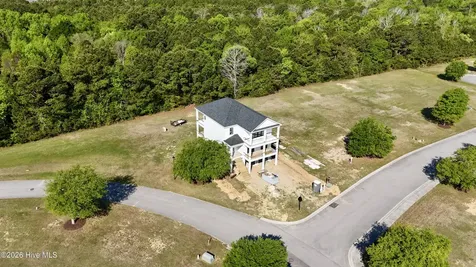 244 Colleton Square Newport NC 28570