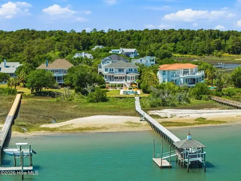 6313 Sea Mist Court Wilmington NC 28409