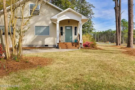 901 E Main Street Aberdeen NC 28315