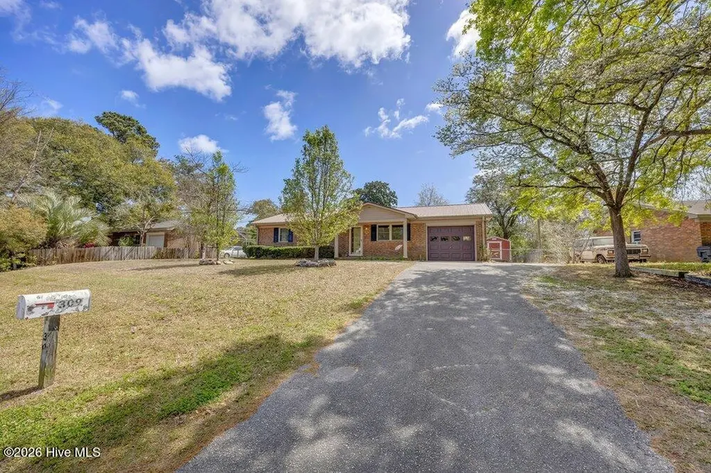 309 Richelieu Road Wilmington NC 28412