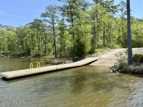 105 Quarter Horse Havelock NC 28532