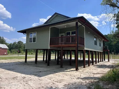 303 E Jones Street Trenton NC 28585