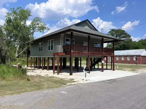 303 E Jones Street Trenton NC 28585