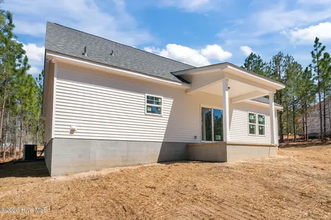 5004 Arcadia Way West End NC 27376