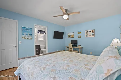 137 NE 4th Street Oak Island NC 28465