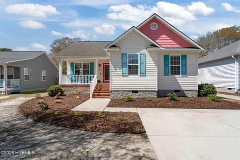 137 NE 4th Street Oak Island NC 28465
