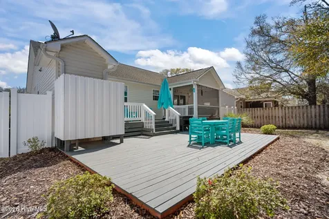 137 NE 4th Street Oak Island NC 28465