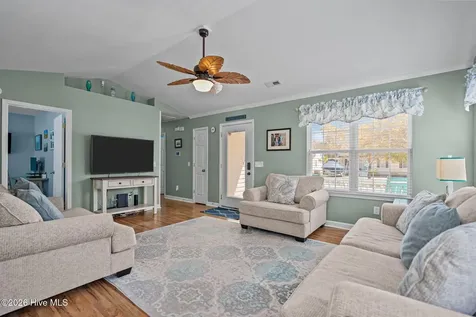 137 NE 4th Street Oak Island NC 28465