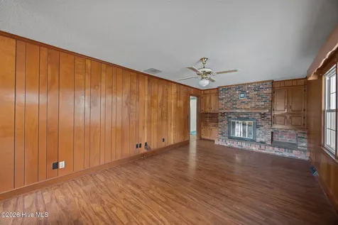 2212 Longleaf Pine Drive Kinston NC 28504