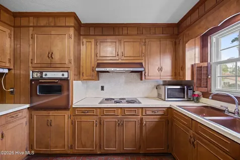 2212 Longleaf Pine Drive Kinston NC 28504