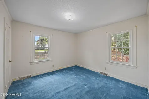 2212 Longleaf Pine Drive Kinston NC 28504