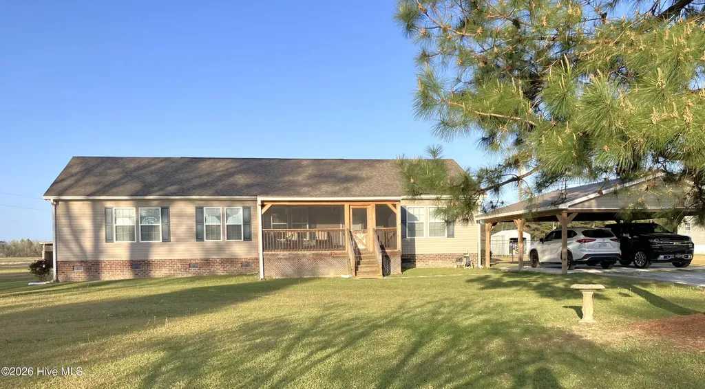 1406 White Oak River Road Maysville NC 28555