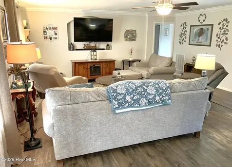 1406 White Oak River Road Maysville NC 28555