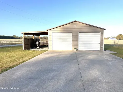 1406 White Oak River Road Maysville NC 28555