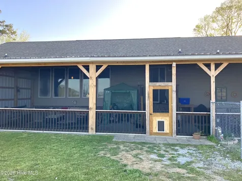 1406 White Oak River Road Maysville NC 28555