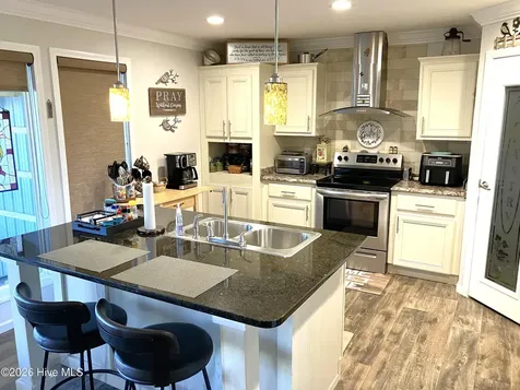 1406 White Oak River Road Maysville NC 28555