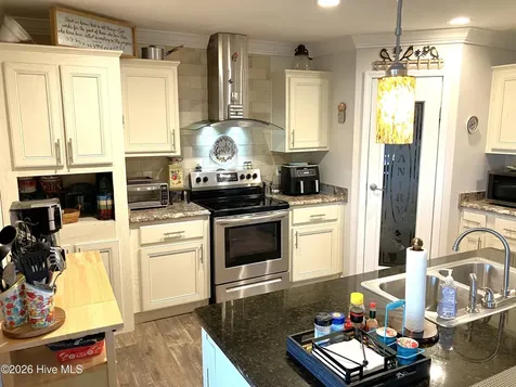 1406 White Oak River Road Maysville NC 28555