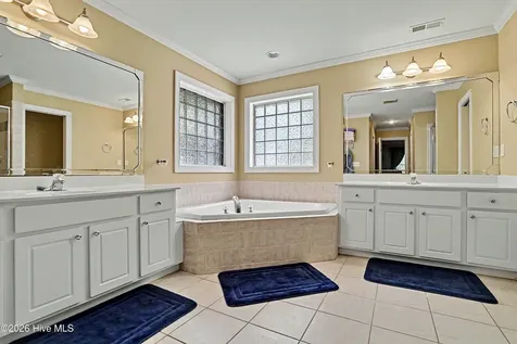 4127 Cape Landing Road Castle Hayne NC 28429