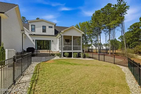 275 Hollycrest Drive Pinehurst NC 28374