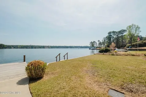 129 Shaw Drive West End NC 27376