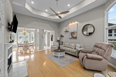 413 Pelican Harbor Road Beaufort NC 28516