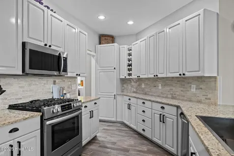 413 Pelican Harbor Road Beaufort NC 28516