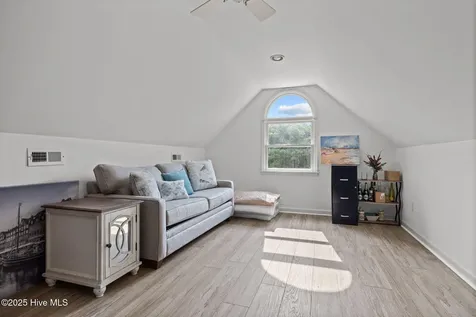 413 Pelican Harbor Road Beaufort NC 28516