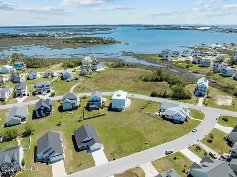 1302 Fathom Way Morehead City NC 28557