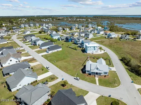 1302 Fathom Way Morehead City NC 28557