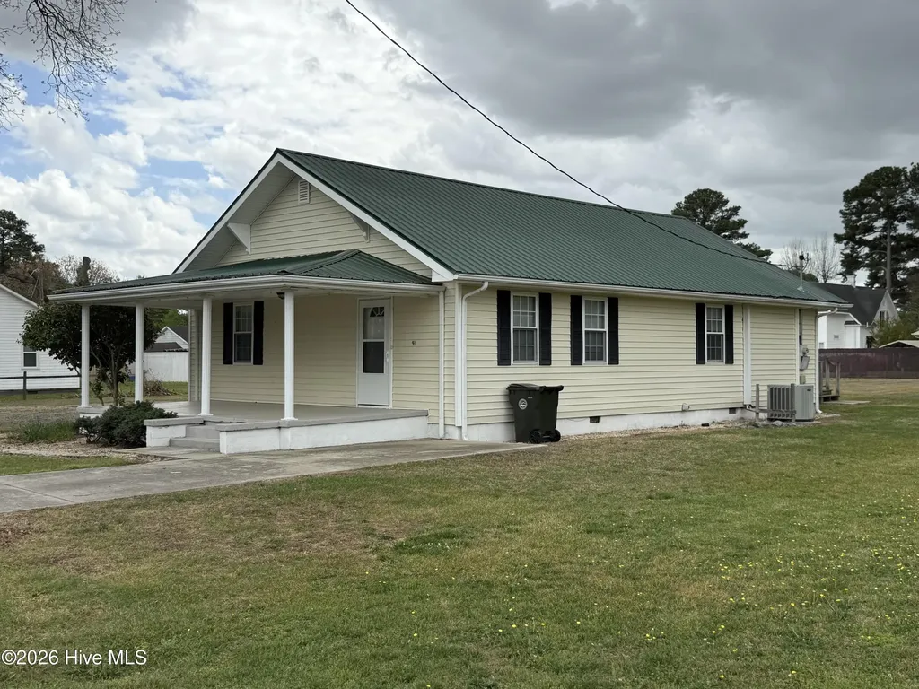 511 W Station Street Mount Olive NC 28365