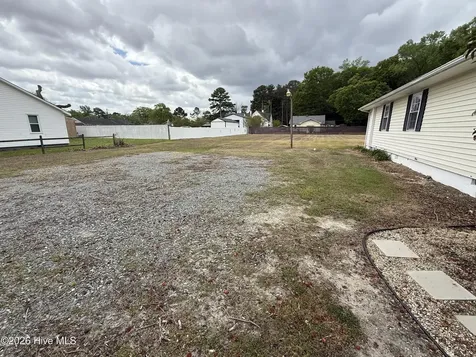 511 W Station Street Mount Olive NC 28365