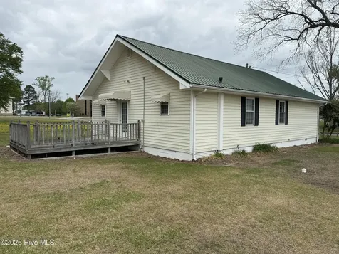 511 W Station Street Mount Olive NC 28365