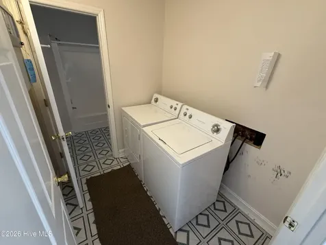 511 W Station Street Mount Olive NC 28365