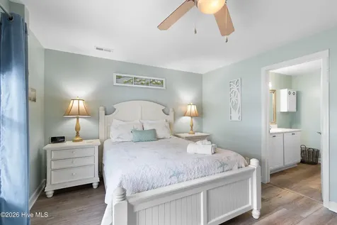 105 SE 58th Street Oak Island NC 28465