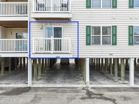 105 SE 58th Street Oak Island NC 28465