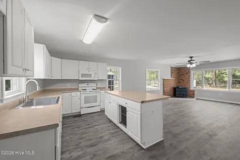 393 Old Vanceboro Road New Bern NC 28560