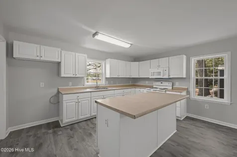 393 Old Vanceboro Road New Bern NC 28560