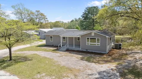393 Old Vanceboro Road New Bern NC 28560